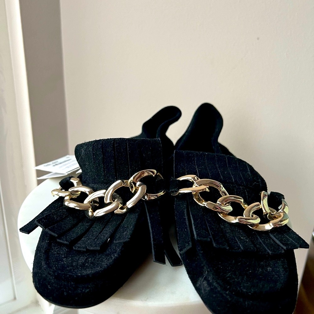 Zara black suede loafers with fringe and gold chain detail, size 38, NWT